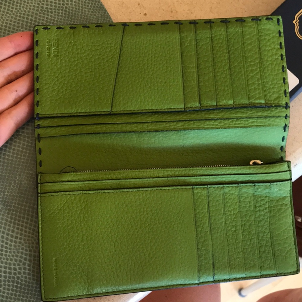 Fendi wallet in perfect condition